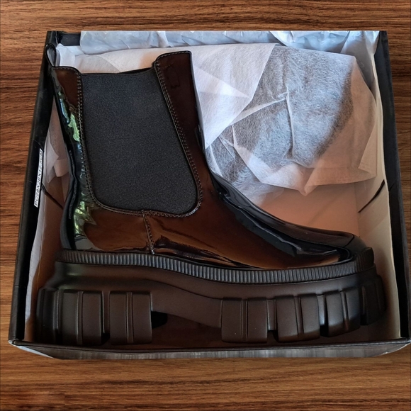 EGO Black Glossy Boots - Picture 3 of 5